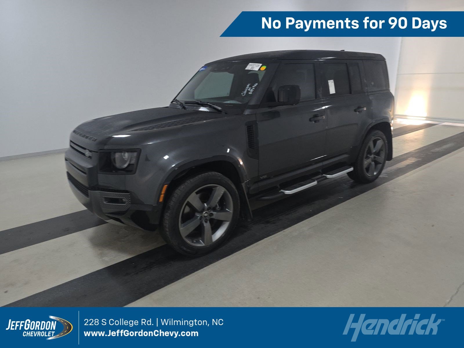 2023 Land Rover Defender Carpathian Edition's photo