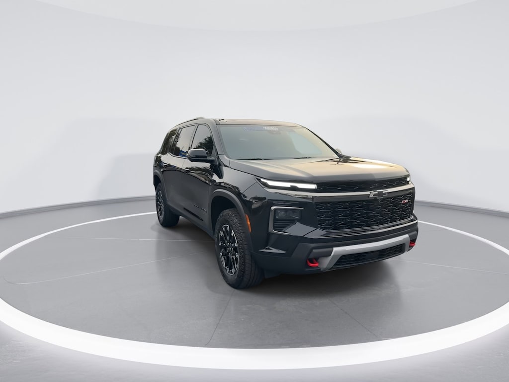 Used 2025 Chevrolet Traverse Z71 SUV