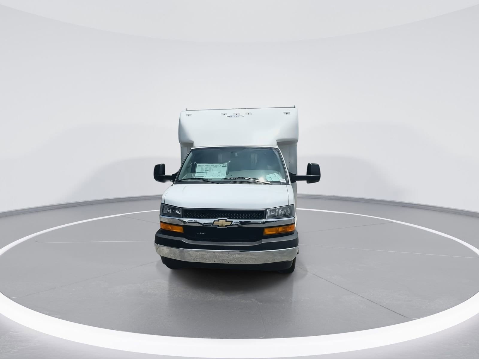 2024 Chevrolet Express Cutaway Base photo 10