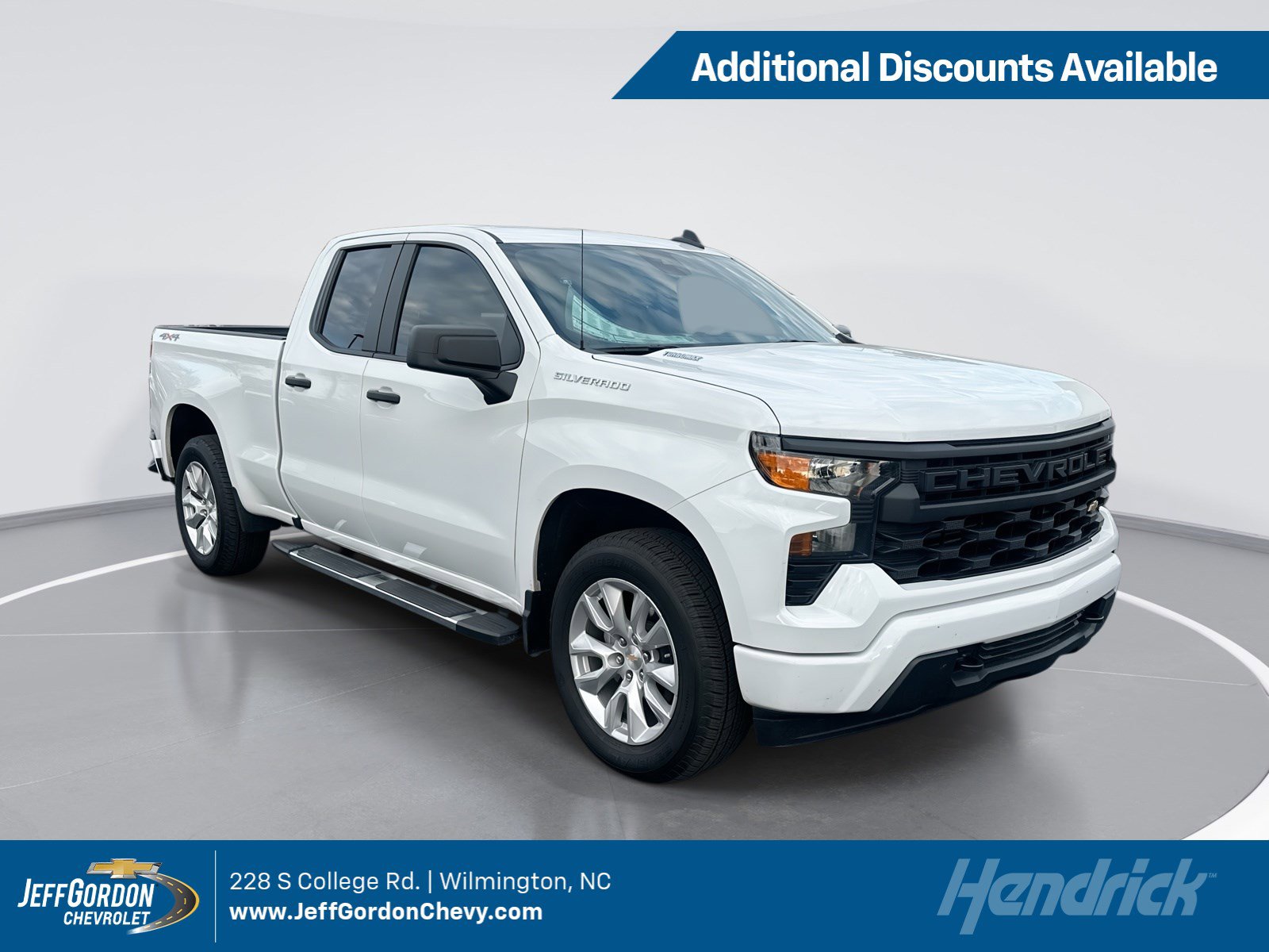 2026 Chevrolet Silverado Base's photo