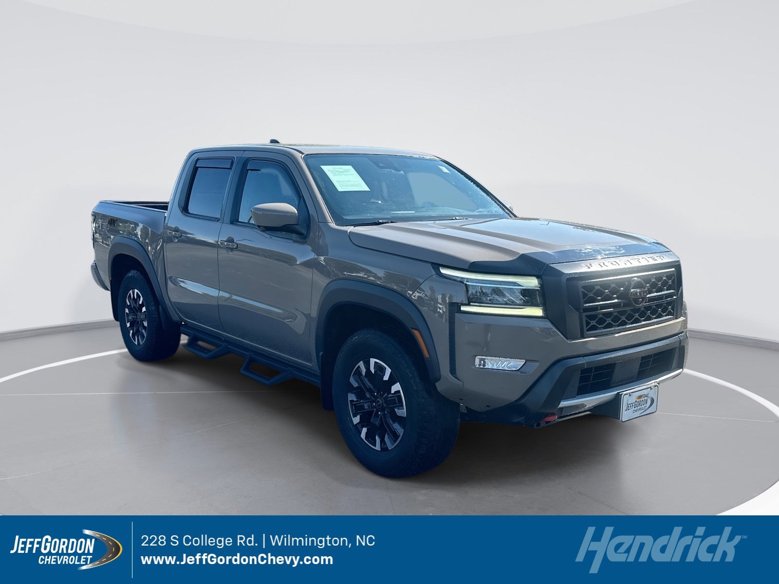 2022 Nissan Frontier PRO-4X Crew Cab 4X4's photo
