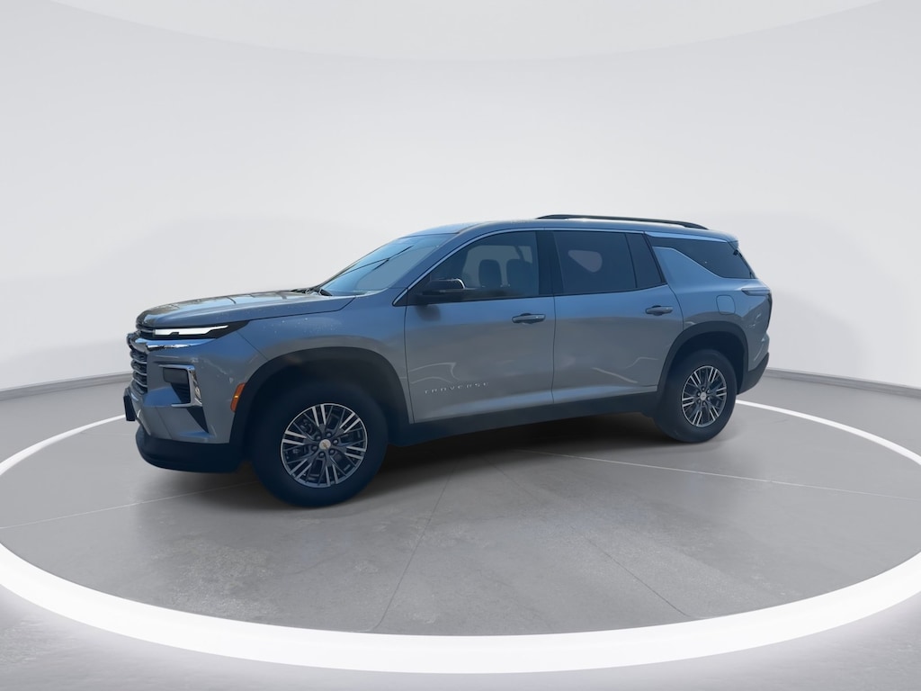 Used 2025 Chevrolet Traverse LT SUV