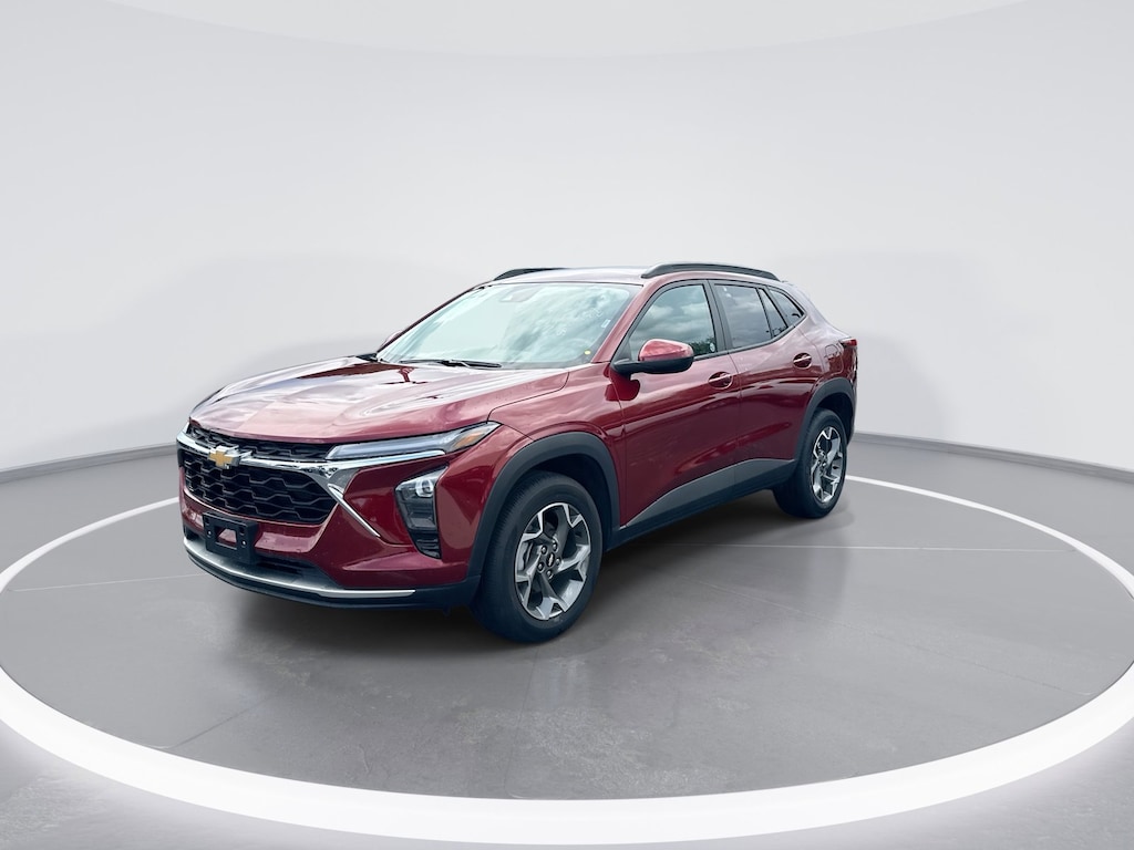 Used 2025 Chevrolet Trax LT SUV