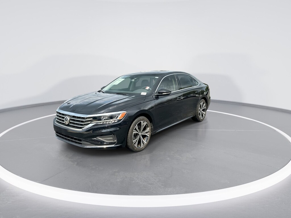 Used 2022 Volkswagen Passat 2.0T SE Sedan