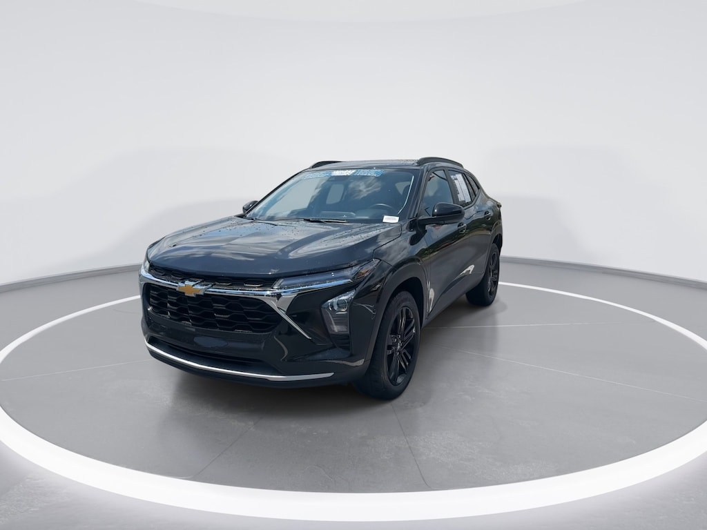 Used 2025 Chevrolet Trax LT SUV