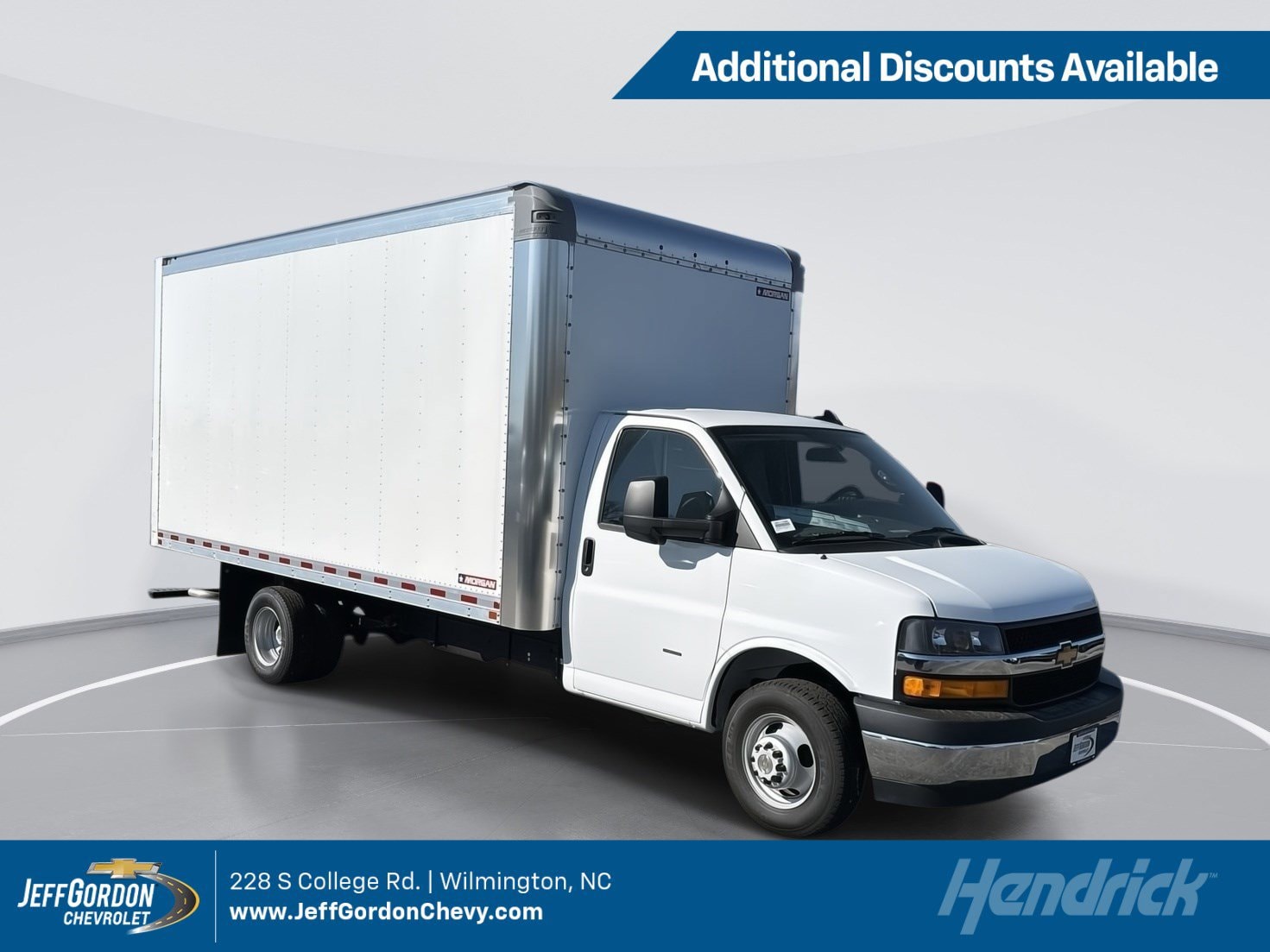 2024 Chevrolet Express Cutaway Base's photo