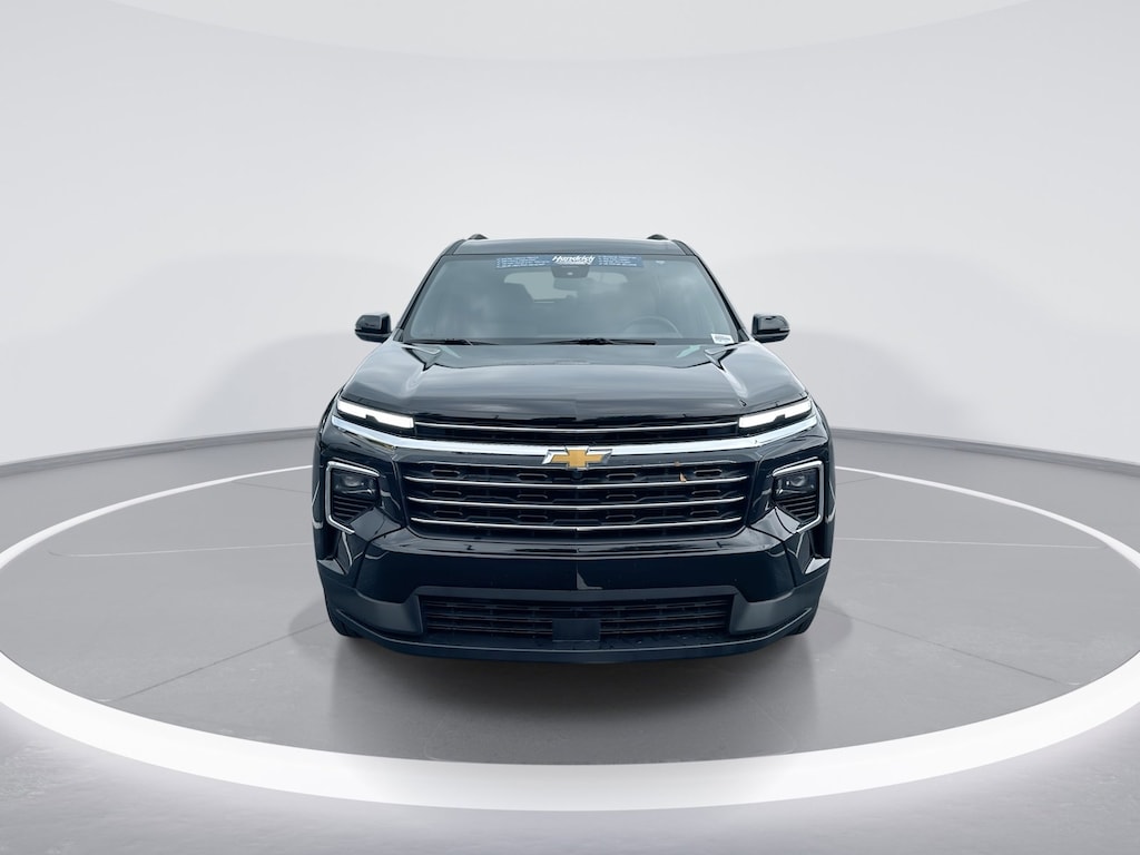 Used 2025 Chevrolet Traverse LT SUV