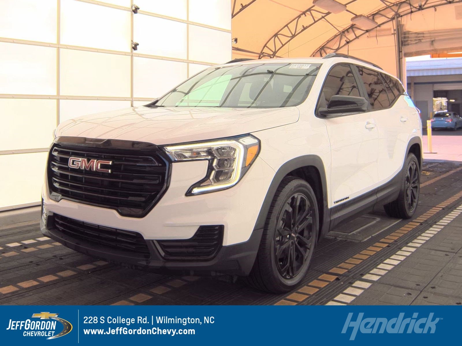 2022 GMC Terrain SLE's photo