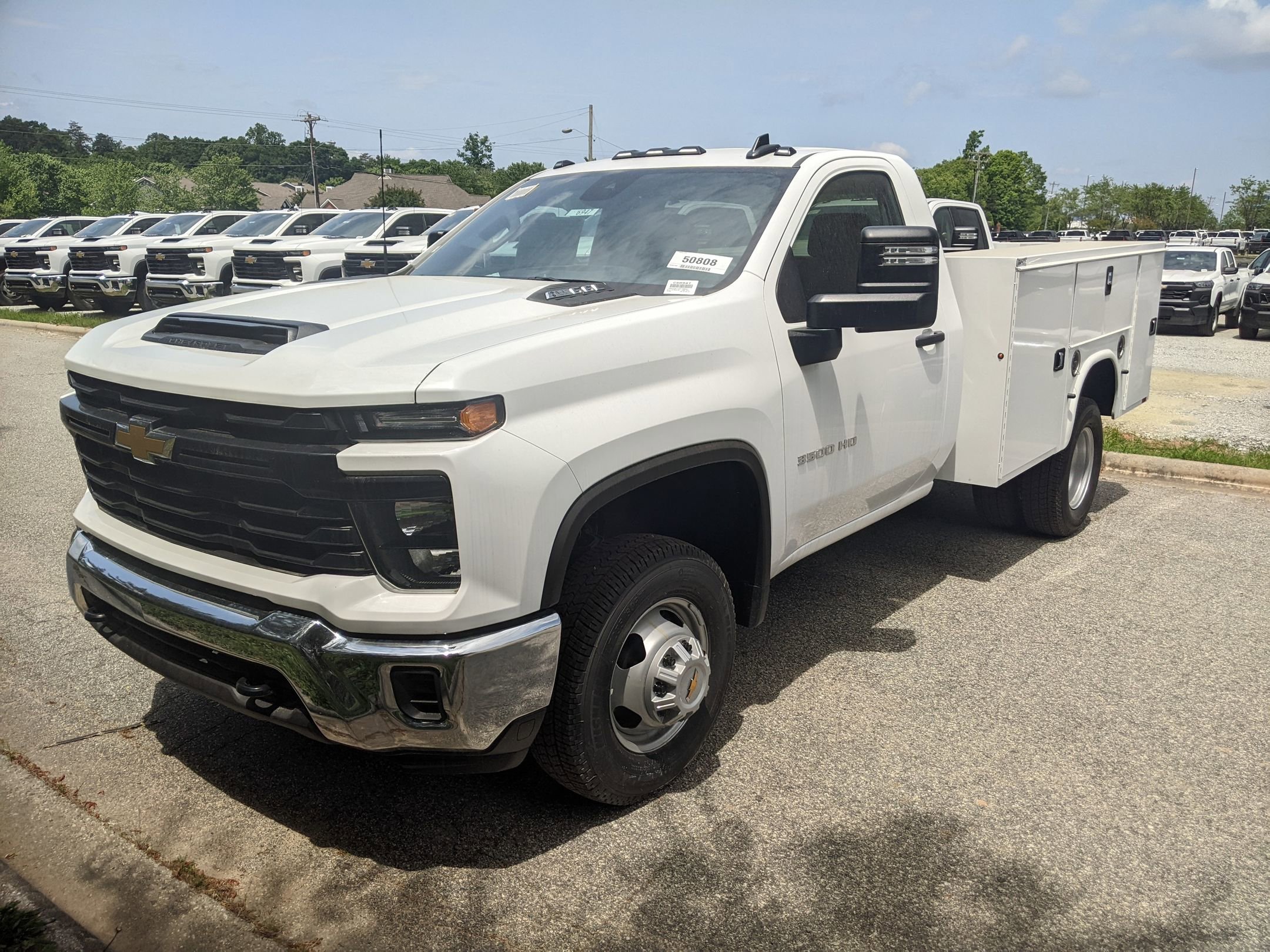 2025 Chevrolet Silverado 3500HD Work Truck photo 3