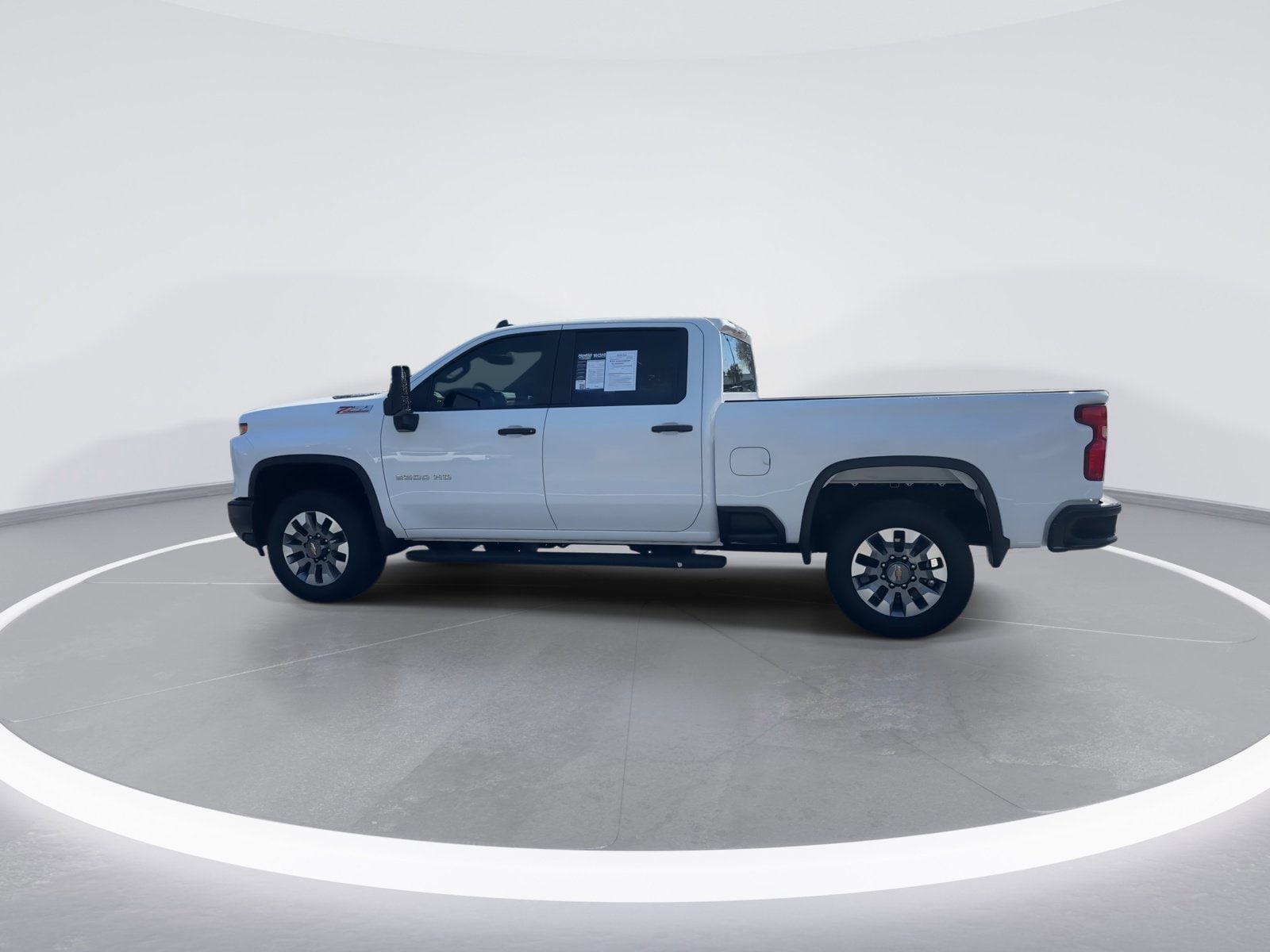 2024 Chevrolet Silverado 2500HD Custom photo 4