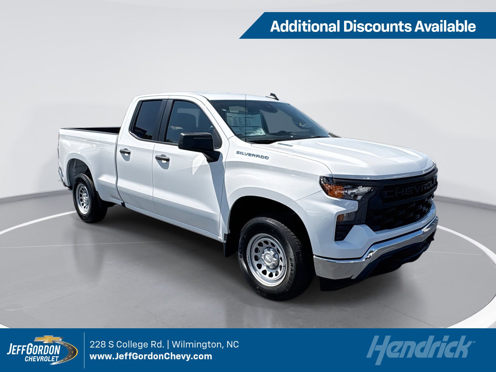 2026 Chevrolet Silverado Base's photo