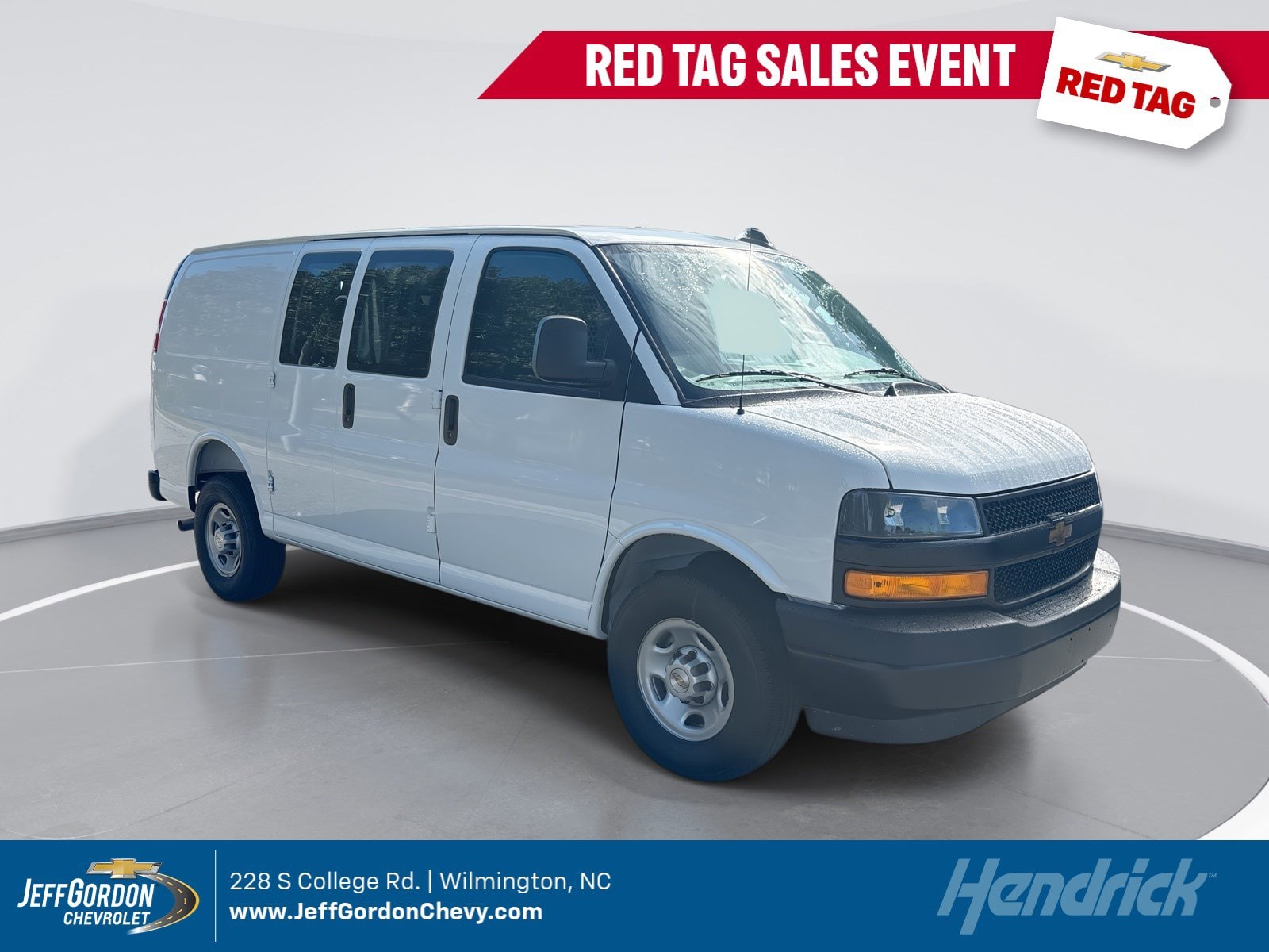 2025 Chevrolet Express Cargo Work Van's photo