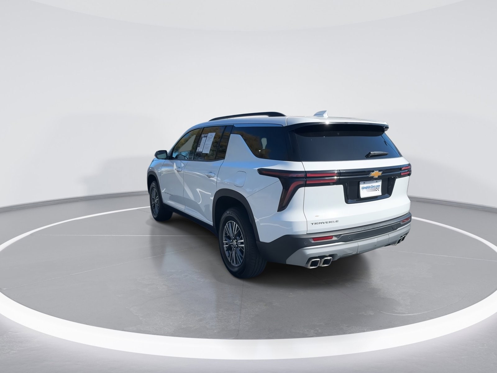 2025 Chevrolet Traverse FWD LT photo 5