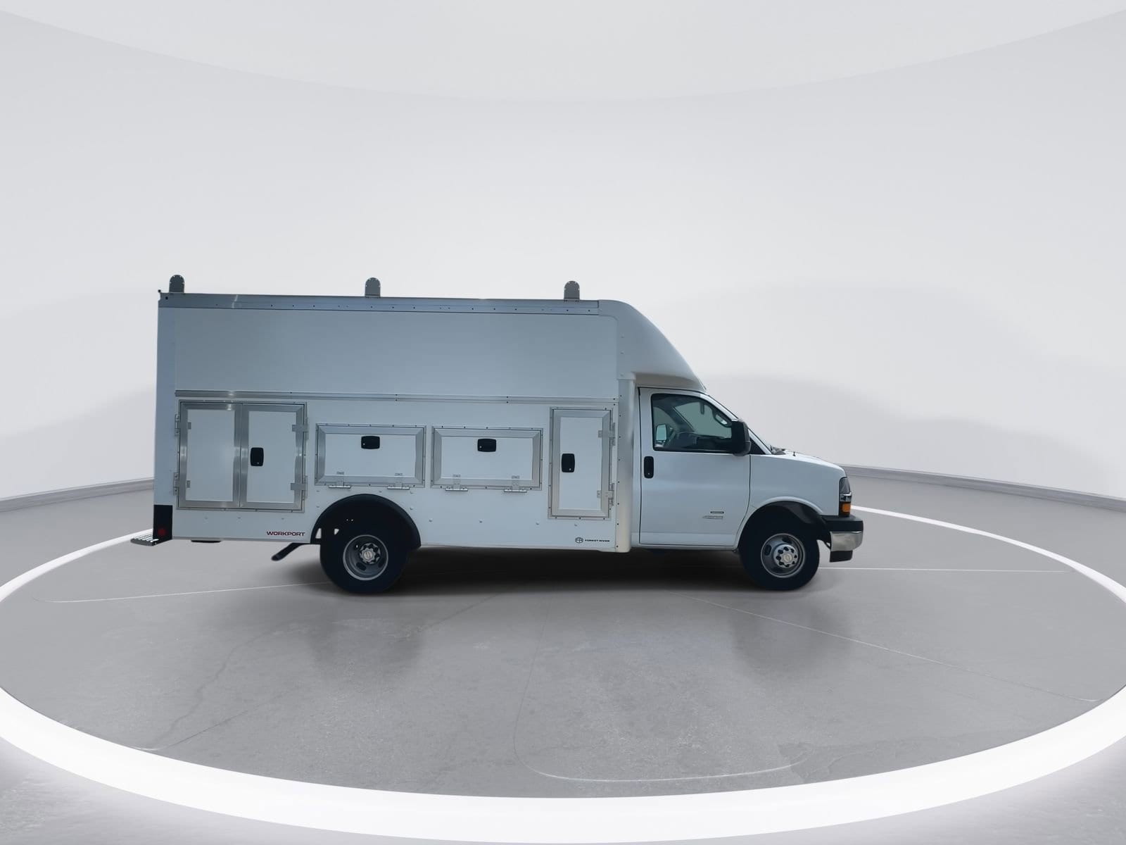 2024 Chevrolet Express Cutaway Base photo 8