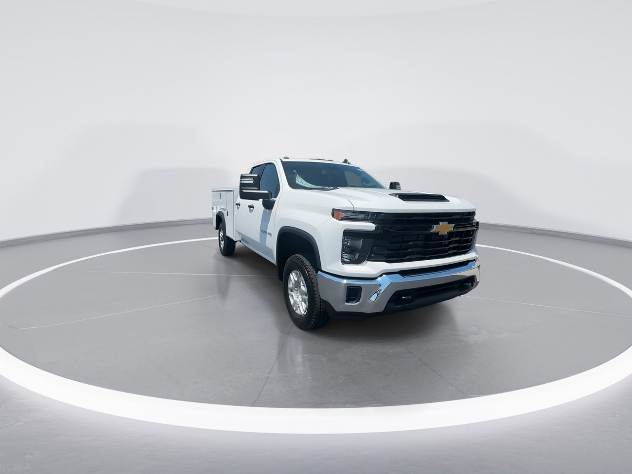 2025 Chevrolet Silverado 2500HD photo 2