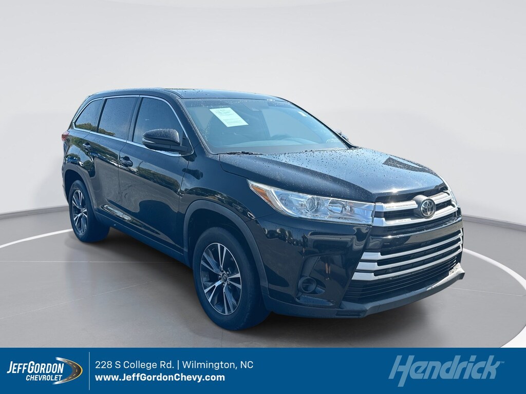 Used 2019 Toyota Highlander LE SUV