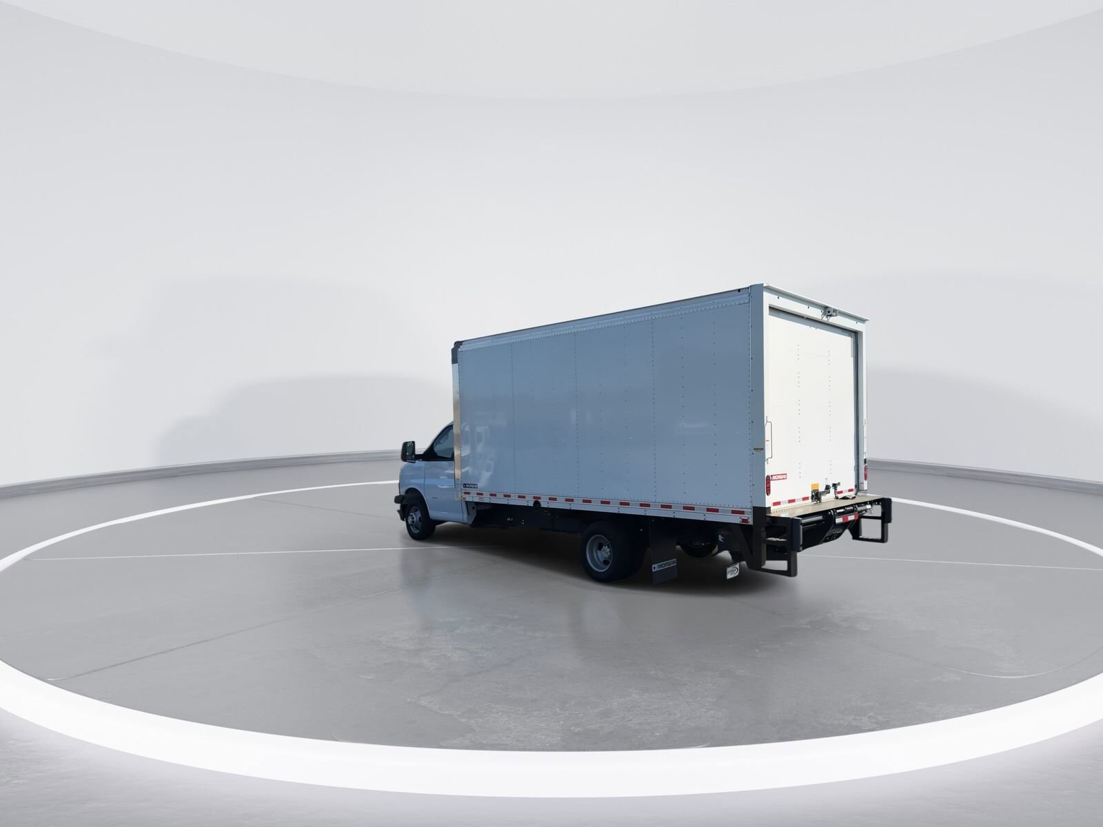 2024 Chevrolet Express Cutaway Base photo 9