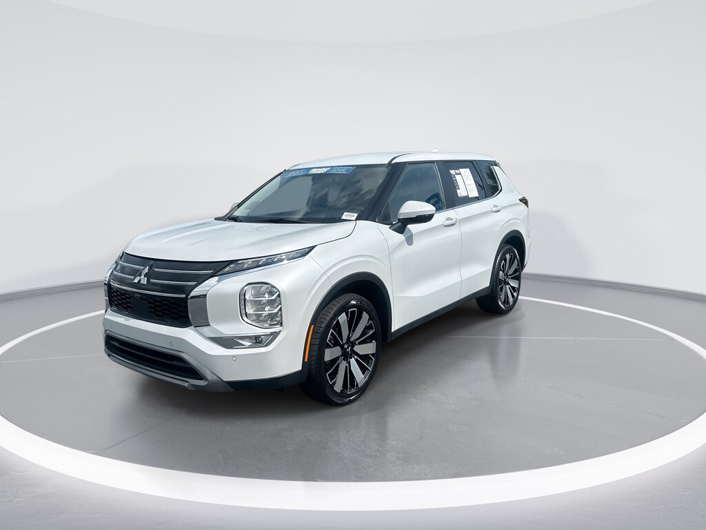 Used 2025 Mitsubishi Outlander SE SUV