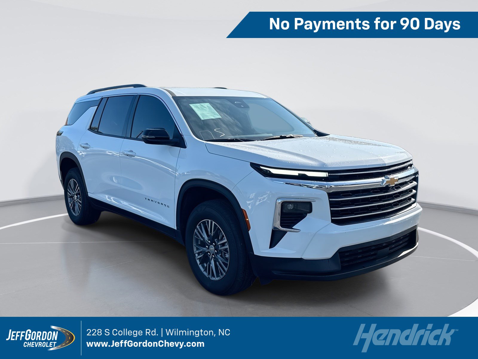 2026 Chevrolet Traverse FWD LT's photo