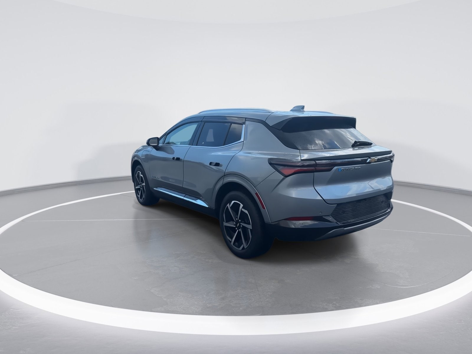 2025 Chevrolet Equinox EV LT photo 6