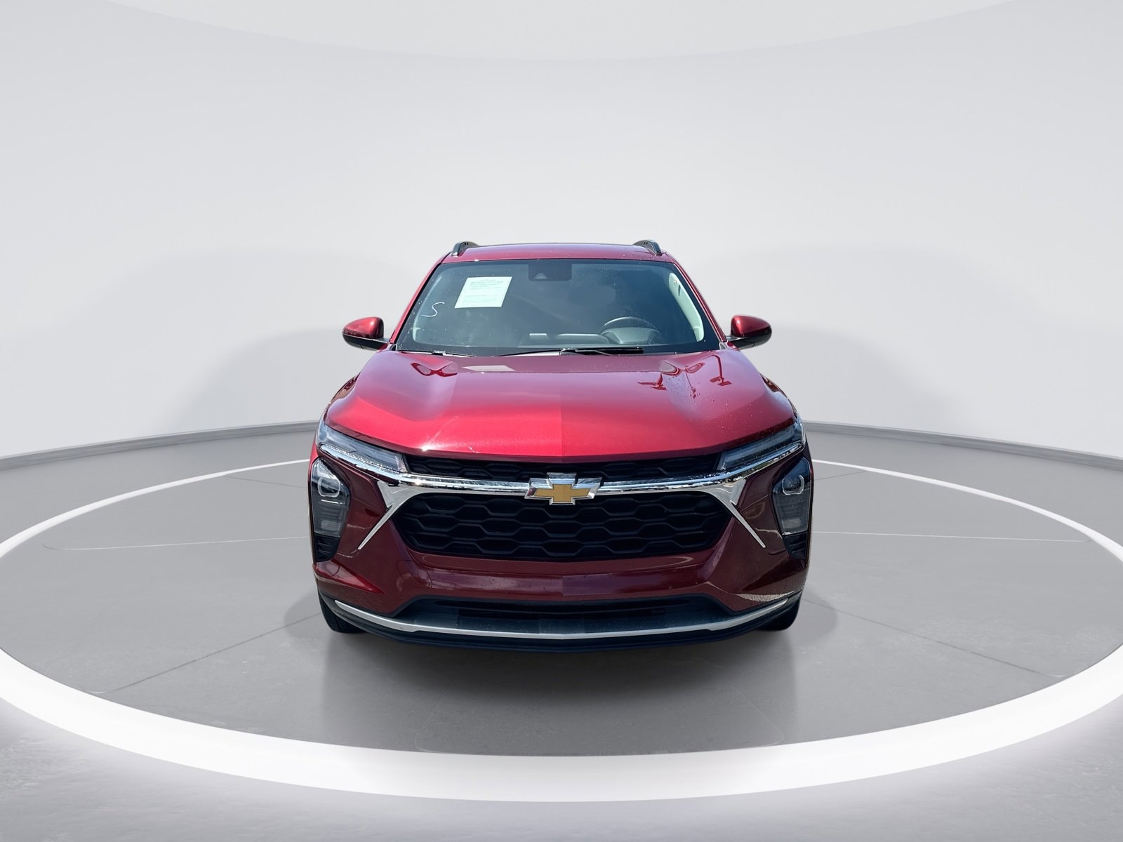 2025 Chevrolet Trax LT photo 2