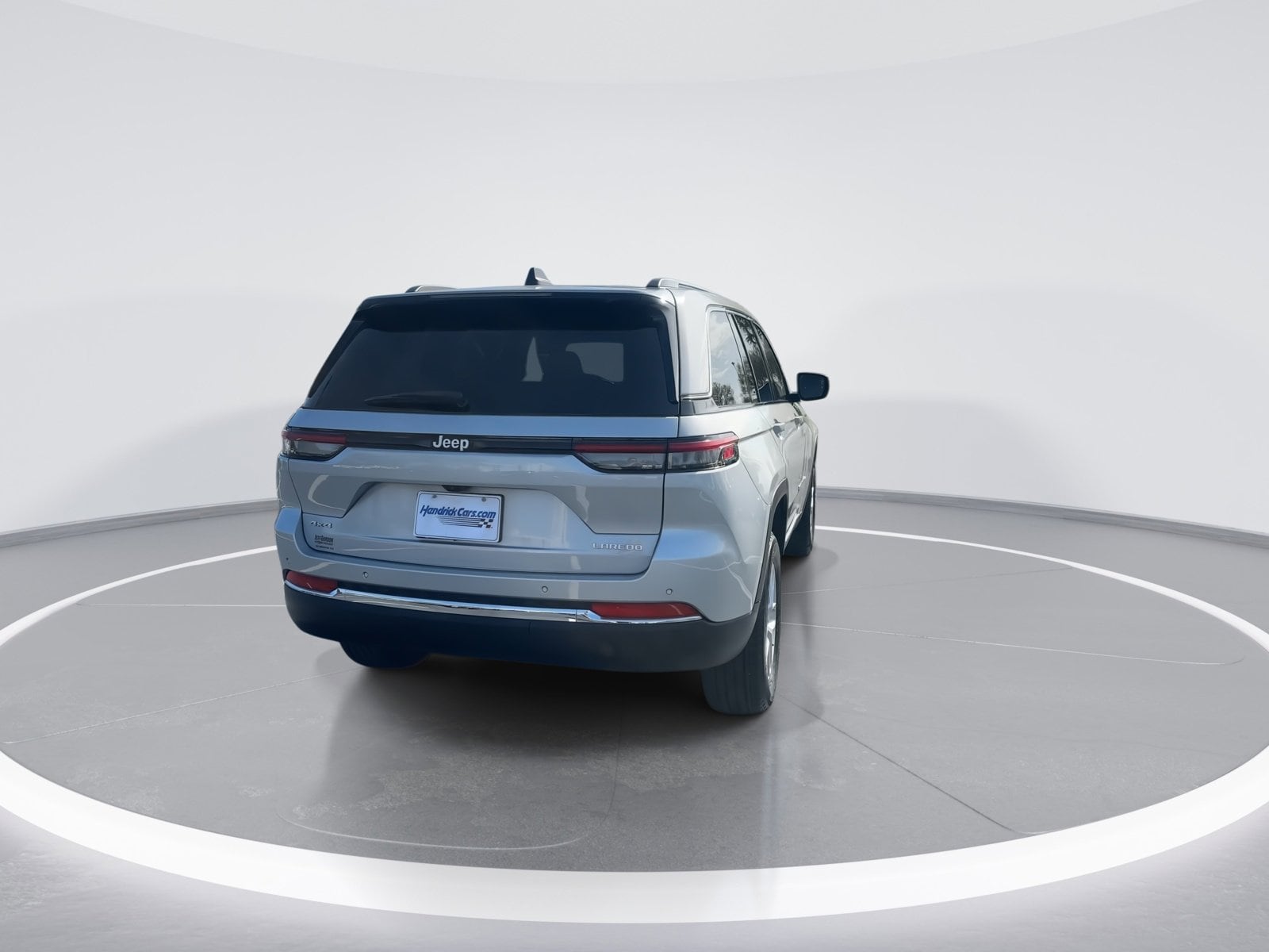 2025 Jeep Grand Cherokee Laredo X photo 6