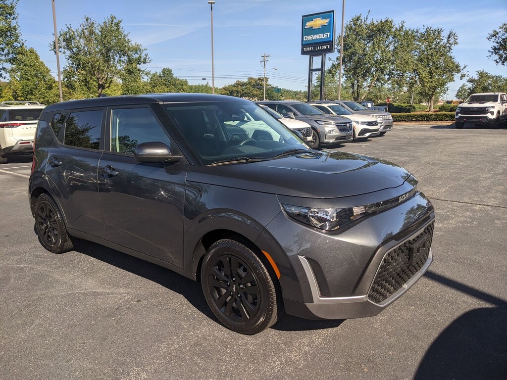 Used 2023 Kia Soul LX Hatchback