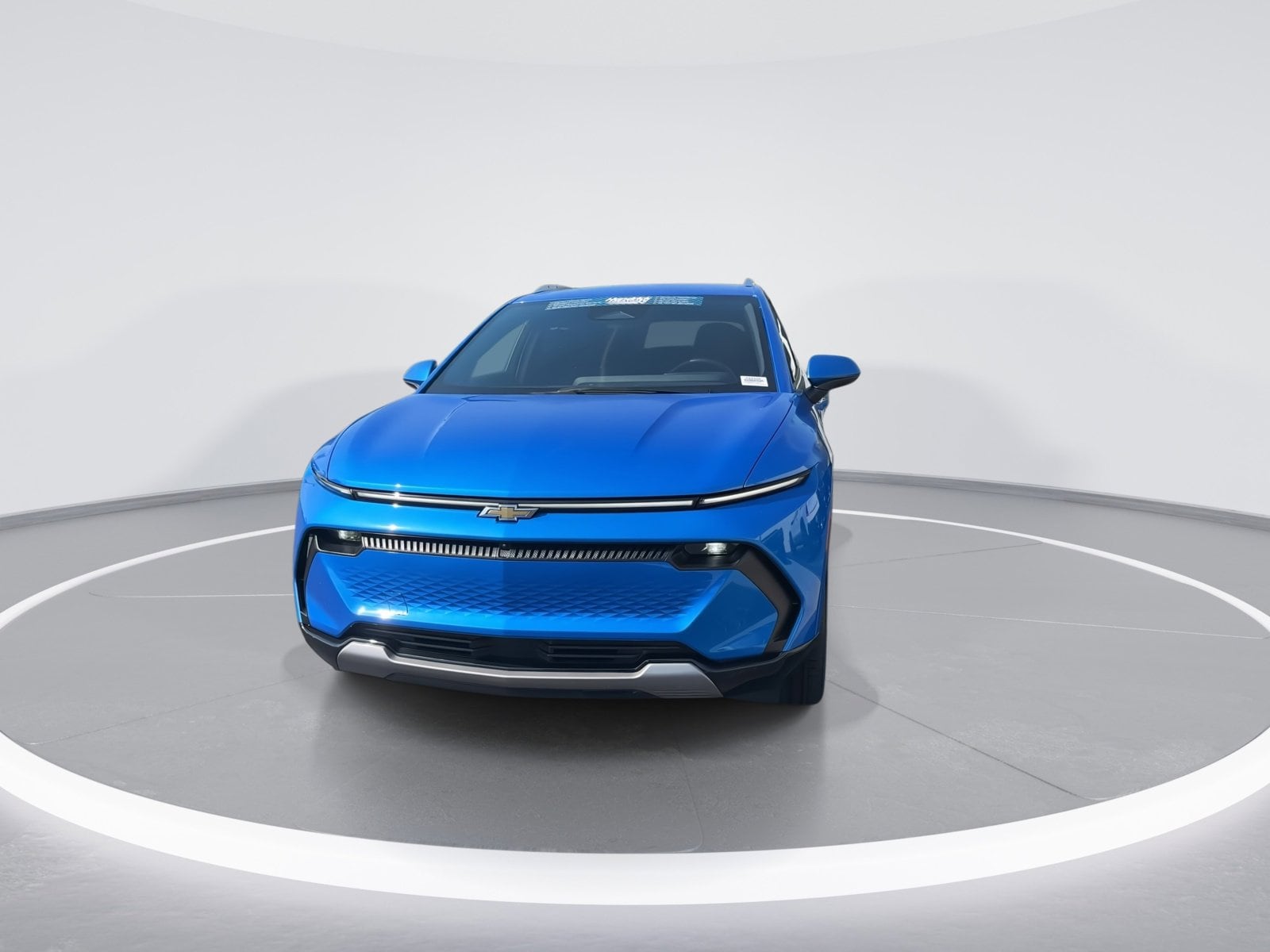 2025 Chevrolet Equinox EV LT photo 2