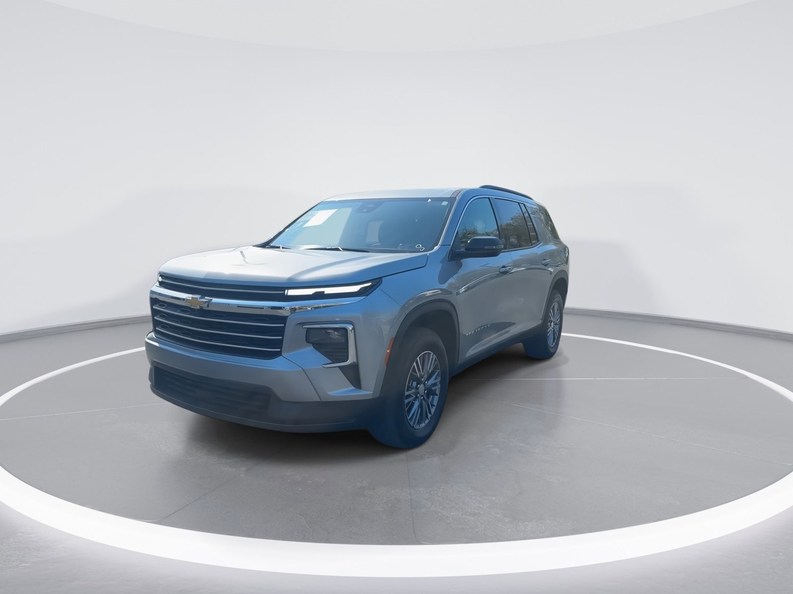 2025 Chevrolet Traverse LT photo 4