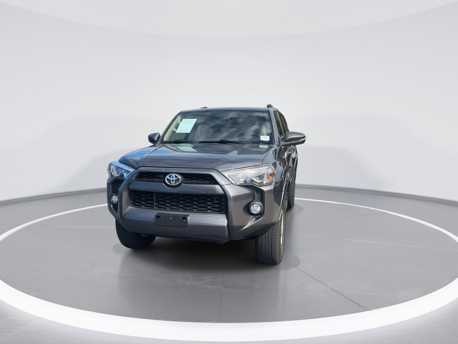 2019 Toyota 4Runner SR5 photo 3
