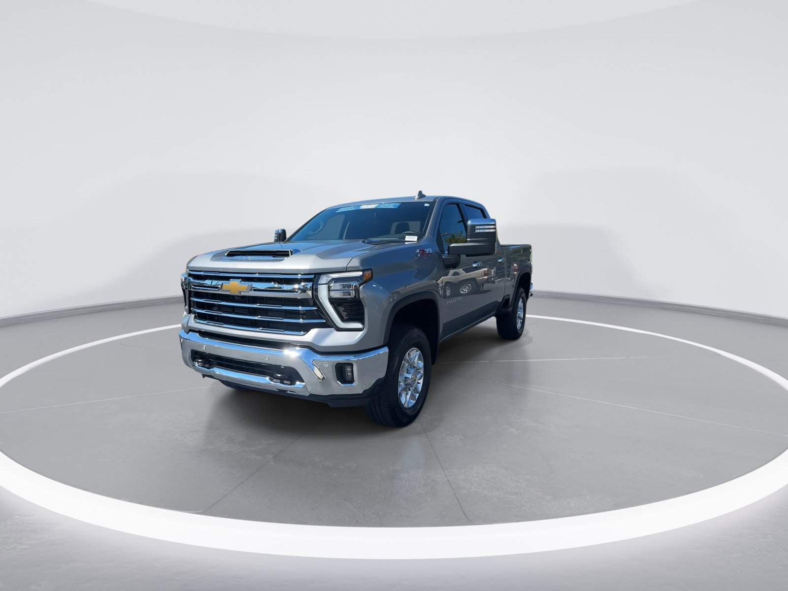 2025 Chevrolet Silverado 2500HD LTZ photo 3