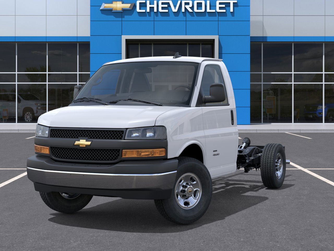 2025 Chevrolet Express Cutaway Base photo 32