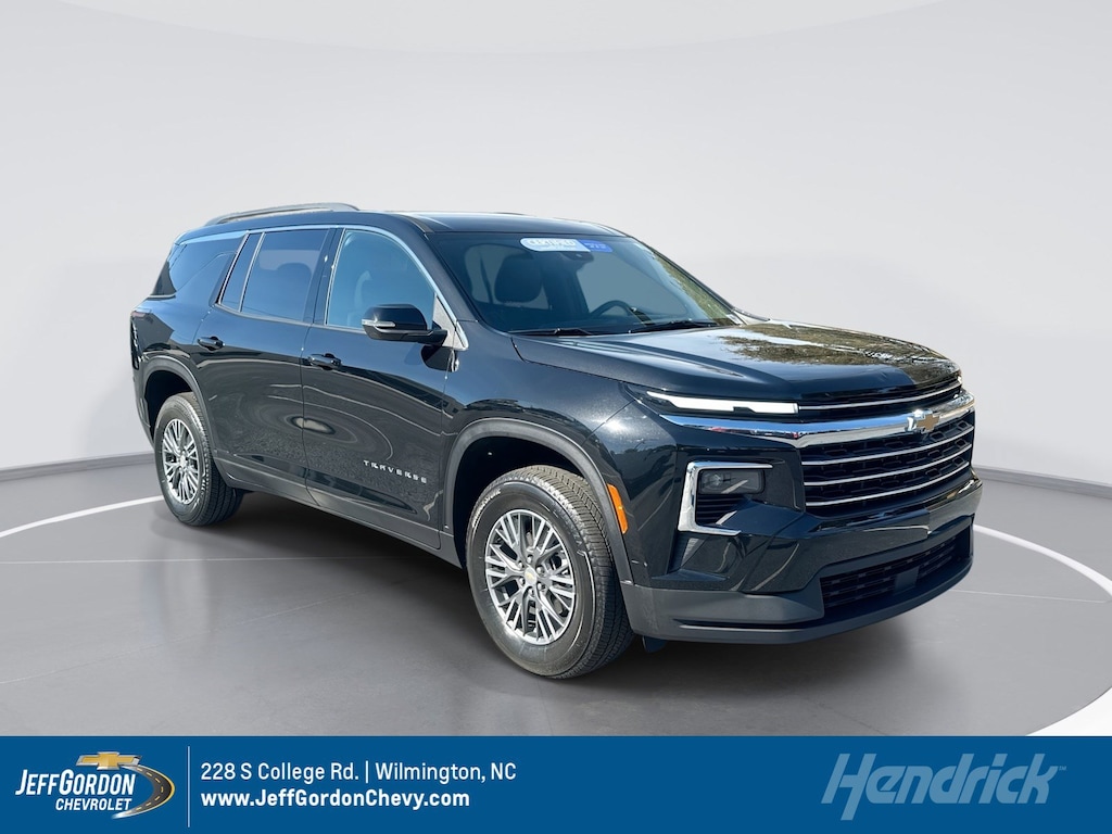 Certified 2025 Chevrolet Traverse LT SUV