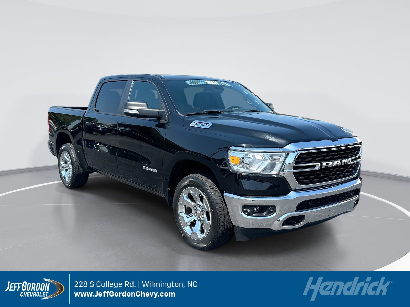 2022 RAM 1500 Big Horn/Lone Star 4x4 Crew Cab 5'7's photo