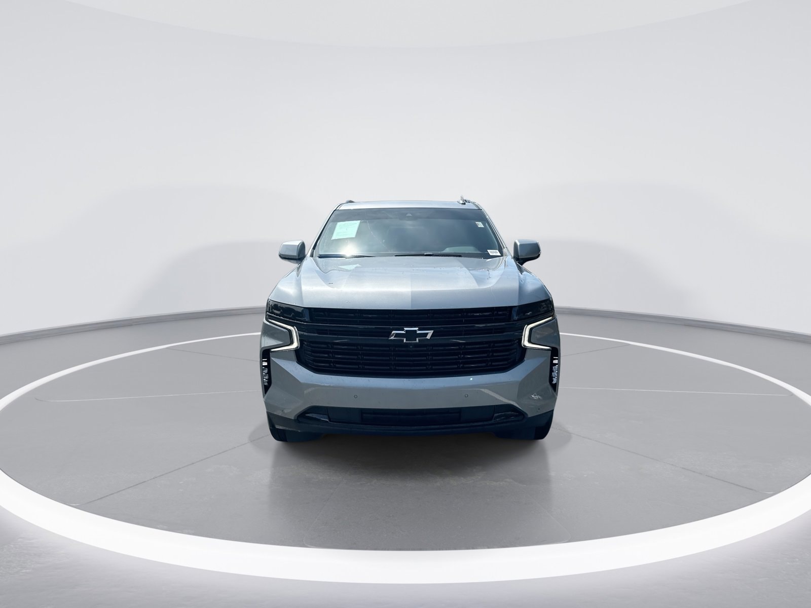 2024 Chevrolet Suburban RST photo 2
