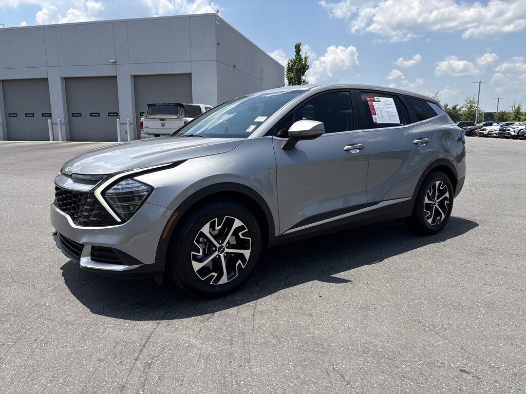 Used 2024 Kia Sportage EX SUV