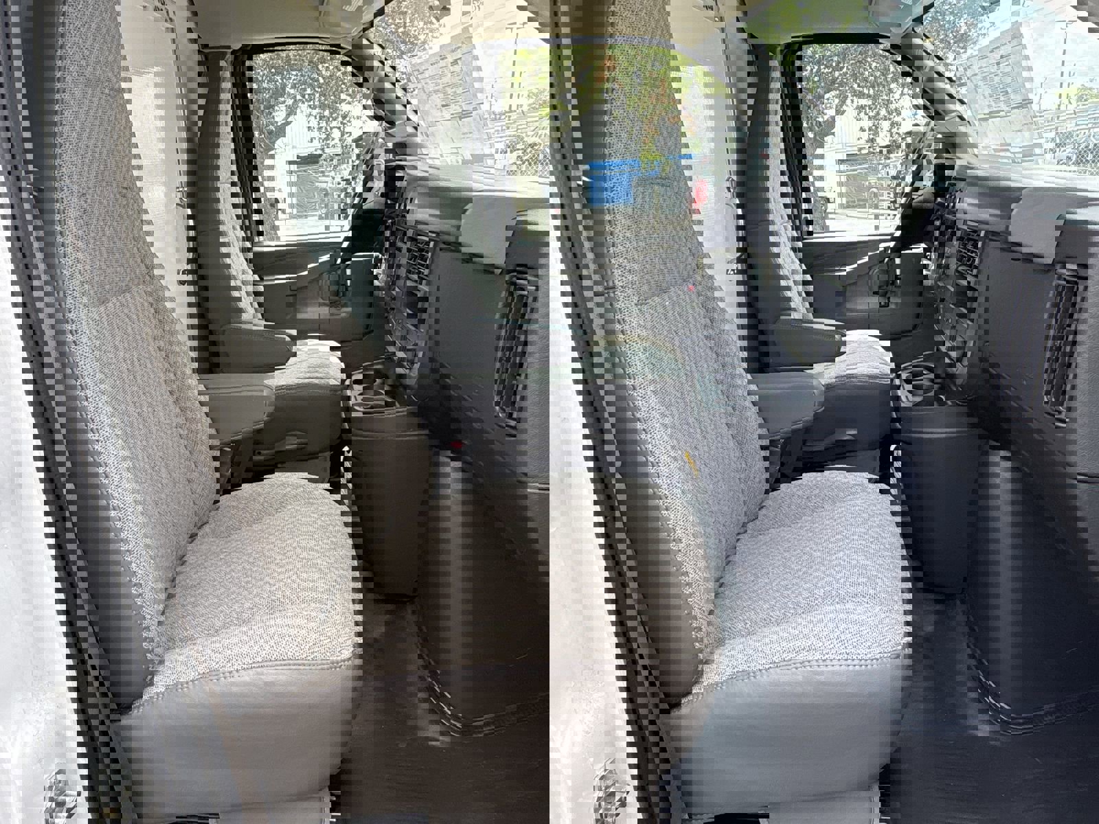 2024 Chevrolet Express Cutaway Base photo 16