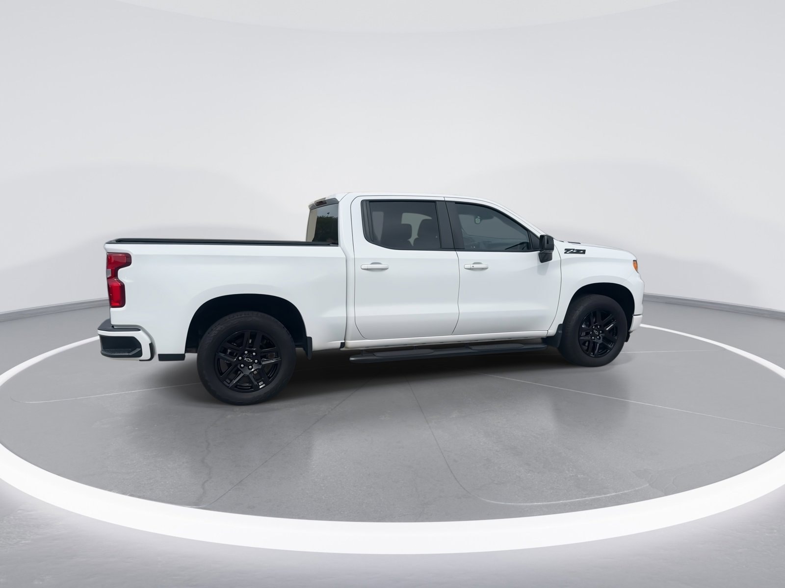 2023 Chevrolet Silverado 1500 RST photo 3