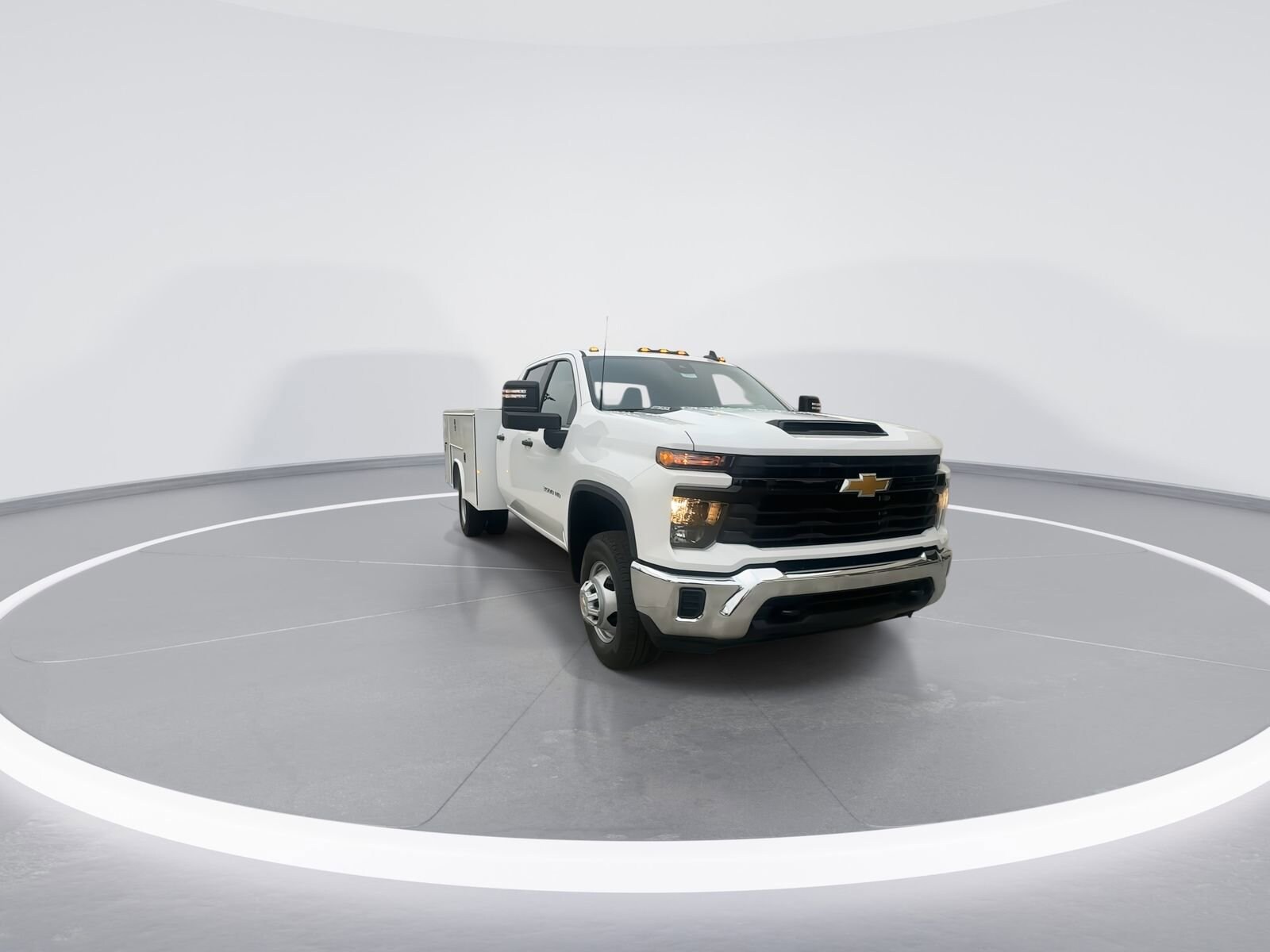2025 Chevrolet Silverado 3500HD Work Truck photo 2