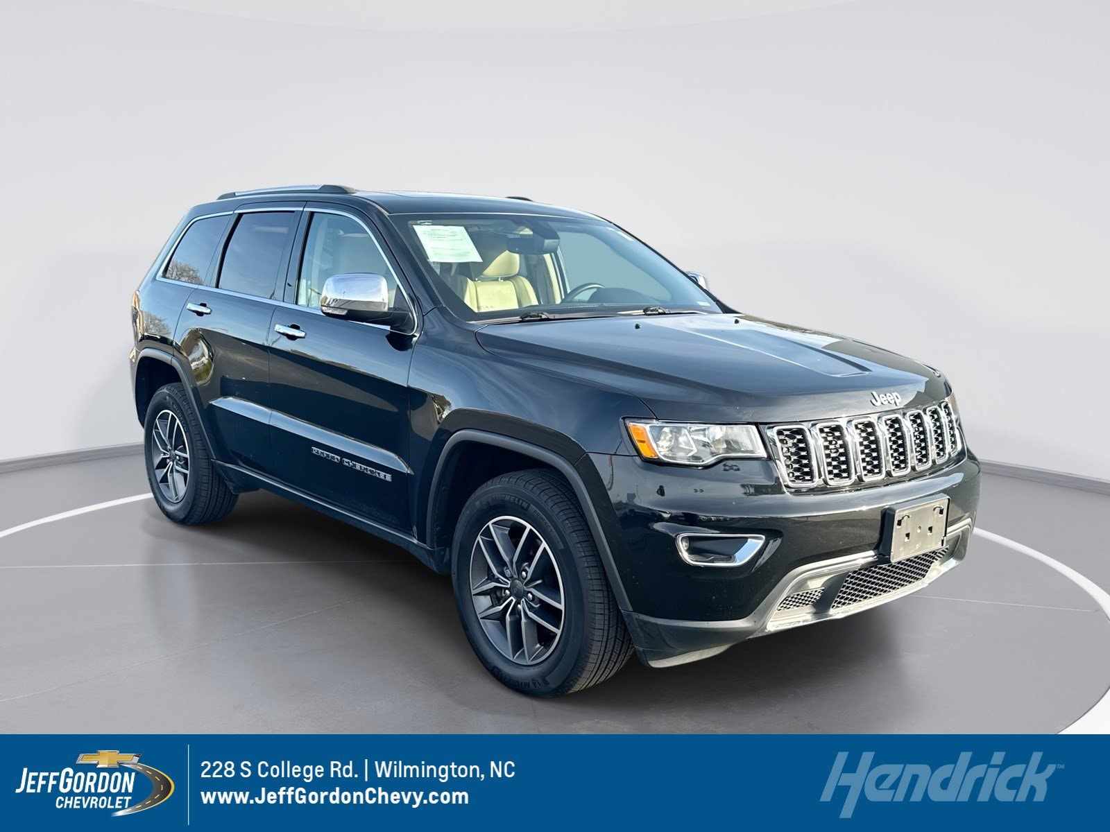 2019 Jeep Grand Cherokee Limited's photo