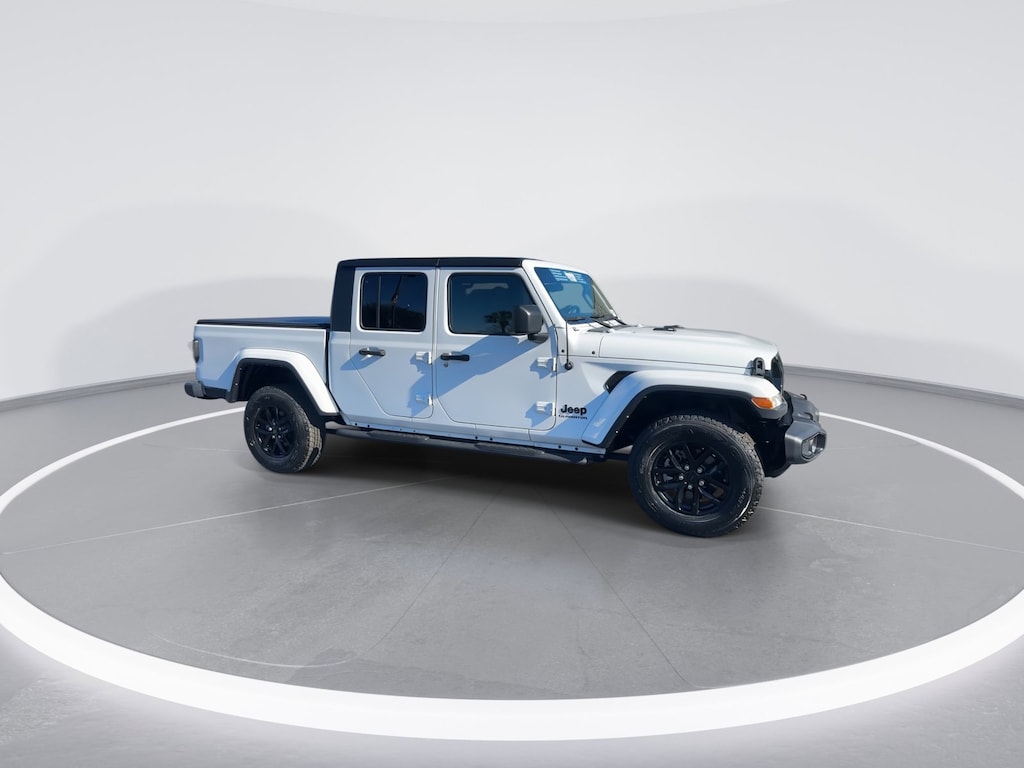 Used 2022 Jeep Gladiator Altitude Truck Crew Cab
