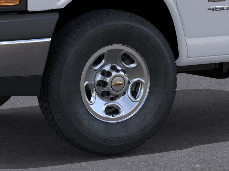2025 Chevrolet Express Cutaway Base photo 35