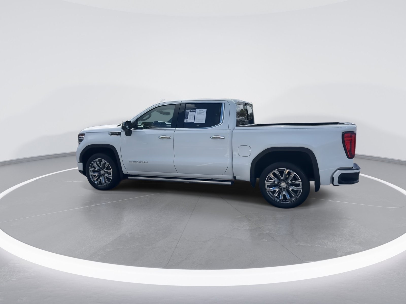 2022 GMC Sierra 1500 Denali photo 4