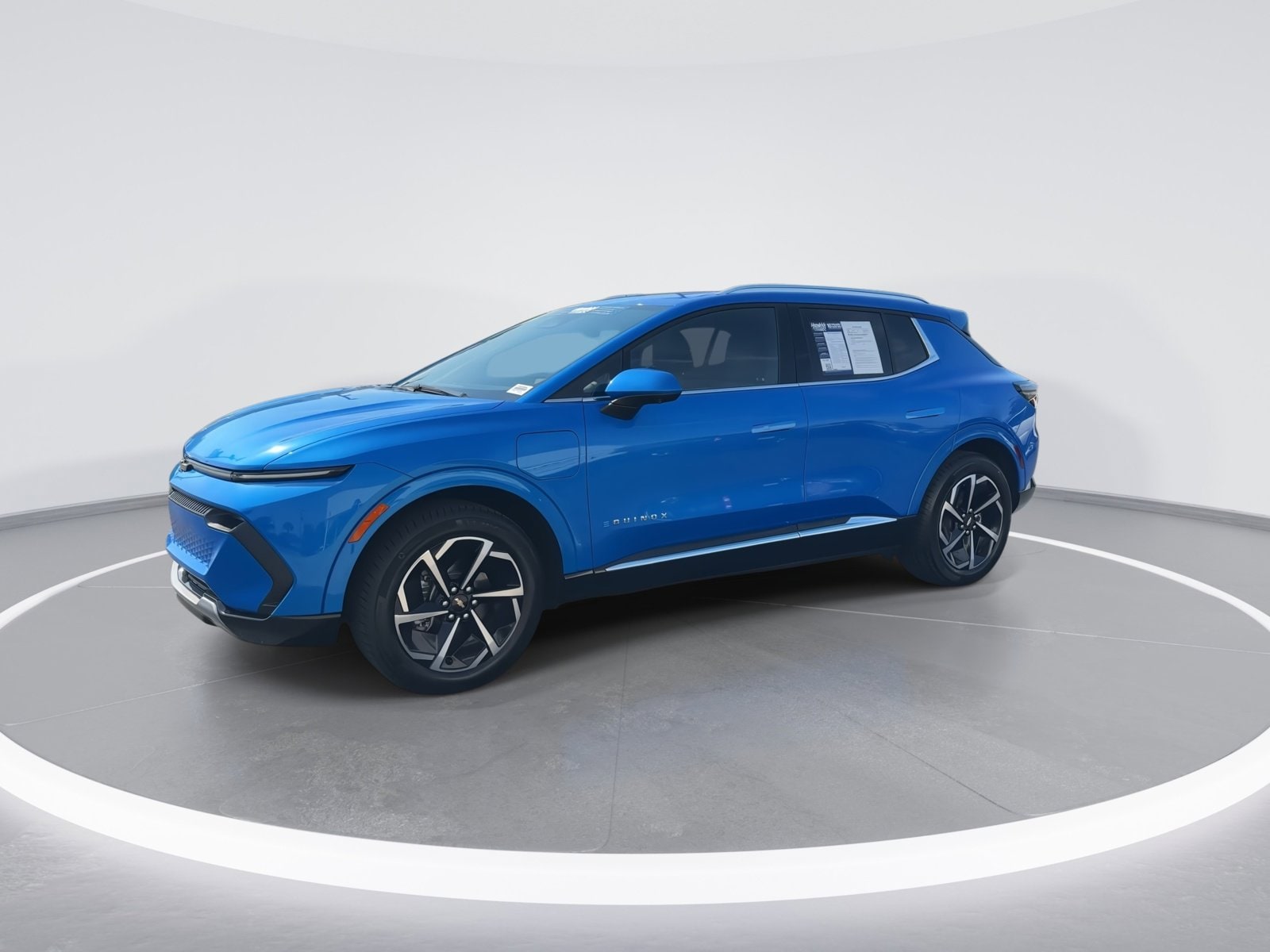 2025 Chevrolet Equinox EV LT photo 4