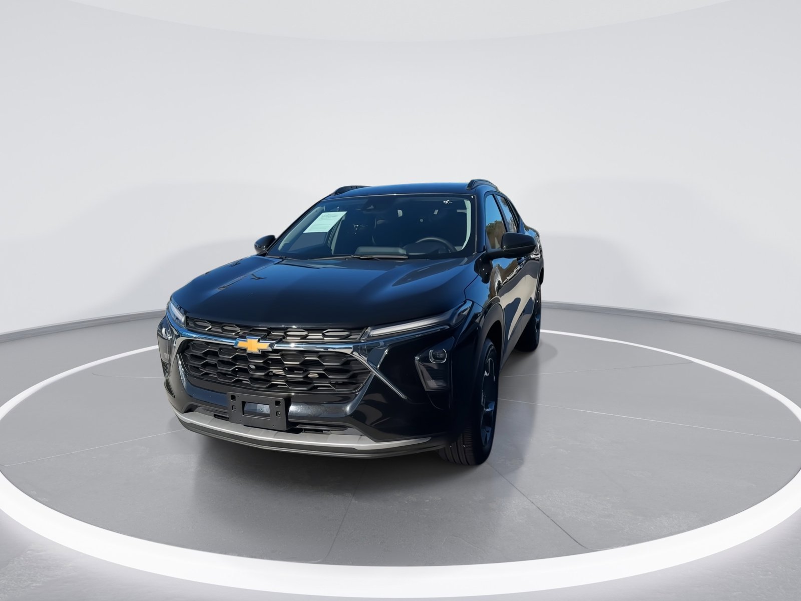 2025 Chevrolet Trax LT photo 3