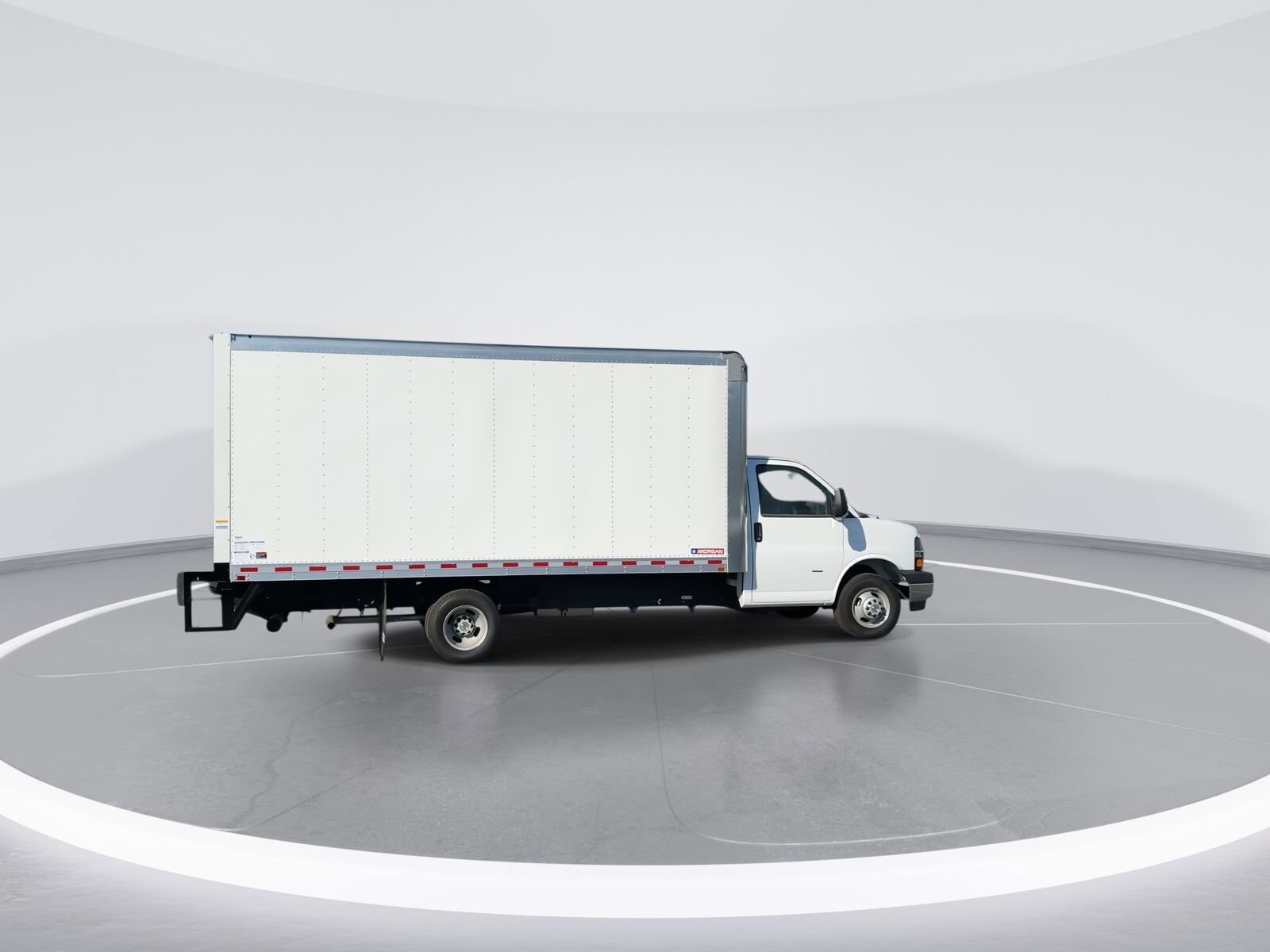 2024 Chevrolet Express Cutaway Base photo 3