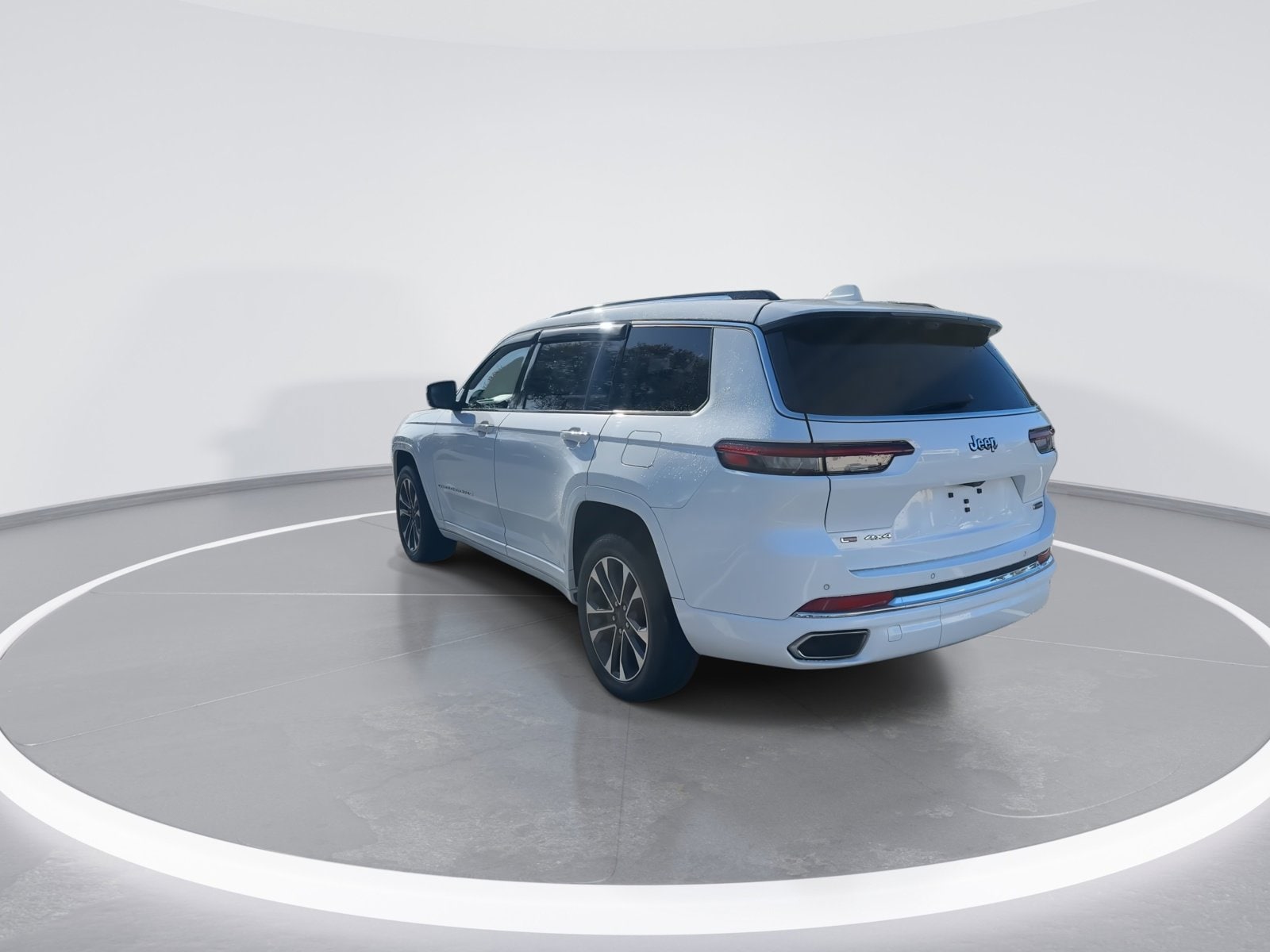 2021 Jeep Grand Cherokee L Overland photo 6