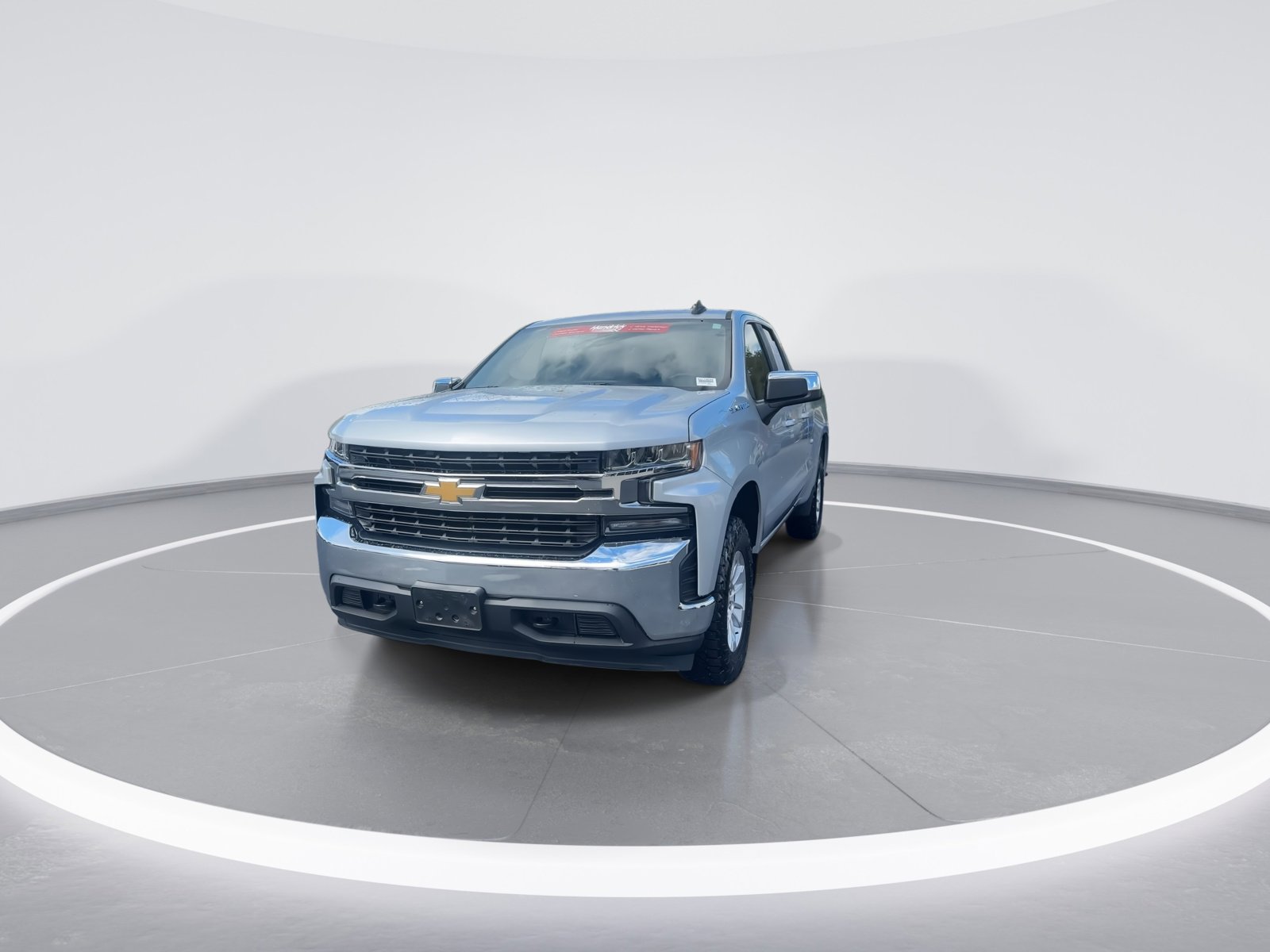 2020 Chevrolet Silverado LT photo 3