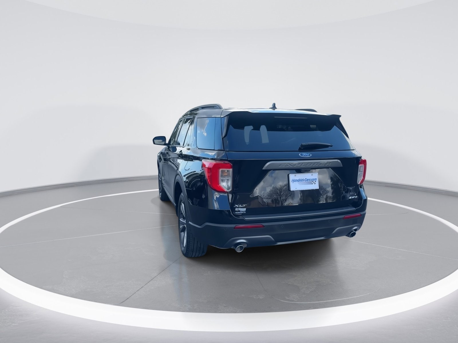 2023 Ford Explorer XLT photo 6