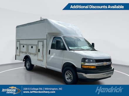 2025 Chevrolet Express Cutaway 3500 1WT Cutaway Van
